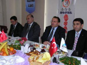 C. EĞĠTĠM, SEMĠNER VE TOPLANTILAR Ajansımızın tanıtım ve bilgilendirme çalıģmaları kapsamında; 19.01.2010 da Tunceli de 20.01.2010 da Bingöl de 21.