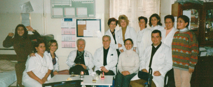 Okulum İzmir Doğumevi Aile Planlaması Kliniğine ve Ekibine ve Hocam Dr. Üzeyir Kırca ya Gönülden Teşekkürlerimle Dr. Erhan Eser 1991 yılında Ege Halk Sağlığında başladığım Halk Sağlığı eğitimimin 2.