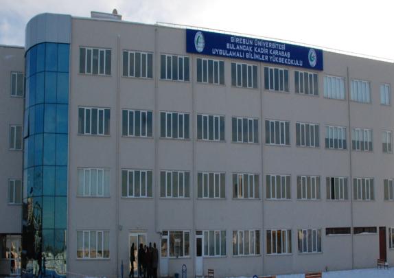 ġebinkarahisar Uygulamalı Bilimler Yüksekokulu, ġebinkarahisar ilçe merkezinde yer almaktadır. Bulancak Uygulamalı Bilimler Yüksekokulu, Bulancak ilçe merkezinde yer almaktadır.