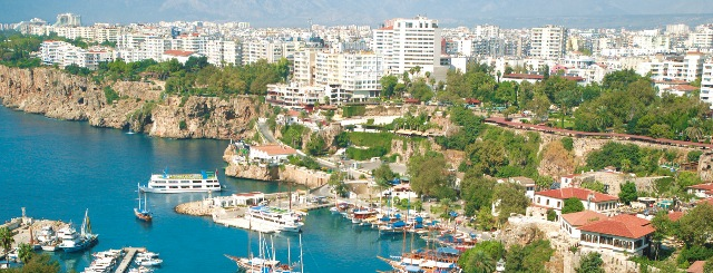 Pergola ve dinlenme alanları 360 derece manzaraya sahip seyir terasları, 102 araçlık zemin altı ve 75 araçlık açık otopark... Sancaktepe Safa Tepesi ne zaman açılacak?