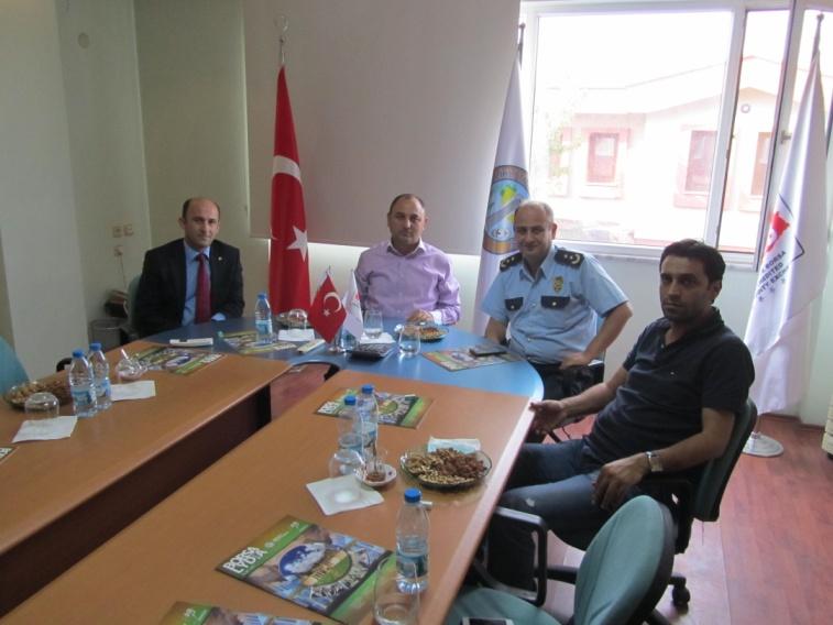 SALĠHLĠ AKP ĠLÇE TEġKĠLATINDAN BORSAMIZA ZĠYARET 28 Eylül 2014 AK Parti Ġlçe BaĢkanı Ahat AKSOY ve ekibini Yönetim Kurulu BaĢkanımız ve Yönetim Kurulu Üyelerimiz karģıladılar.