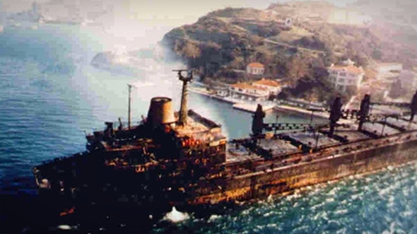 TARİHİN SEYİR DEFTERİ 11 Mart 1955 İstanbul Boğazı nda uskumru akını yaşandı. Balıkçılar tonlarca uskumru yakaladı. 1 Mart 1929 - İstanbul Boğazı kuzeyden gelen buz kütlelerinin hücumuna uğradı.