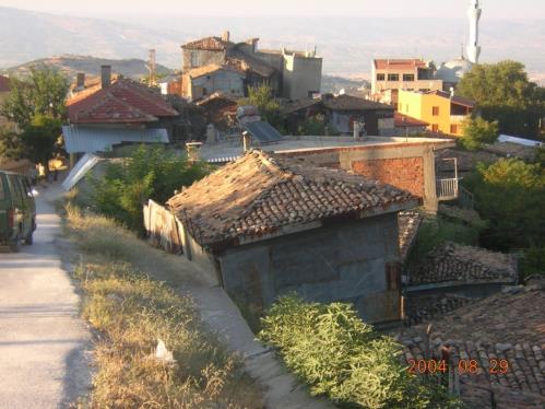 12 Mayıs 2008 Depreminin (ÇİN) Neden Olduğu Bazı Heyelanlar Balakot kenti (2005, Pakistan) (b) İklim etkileri: Aşırı yağışlar ve karın ani erimesi (yeraltı ve