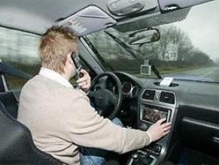 mesafeleri Normal Durumda Sürücü Durumu Kulaklıklı Cep Telefonu İle Konuşuyorsa Cep