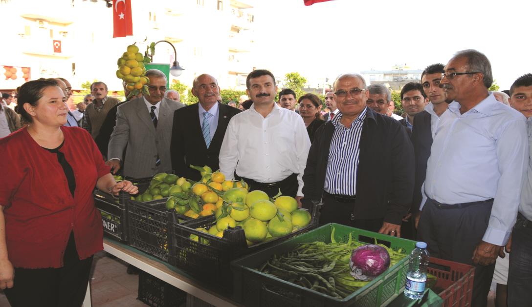 SABİT SEMT PAZARLARI KÖYLÜ PAZARI Sokaklarda, altyapısı olmayan alanlarda kurulan ve hem esnaflarımızın hem de vatandaşlarımızın şikayetçi olduğu