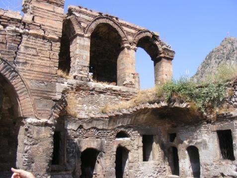 Amasya Taşhan Restorasyon Projesi (2007) Mal Sahibi : Amasya İl Özel İdaresi Yapı : 1758 yılında yapıldığı tahmin edilen Osmanlı Han yapısıdır.