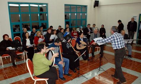 Sayfa96 Halk Oyunları, Türk Halk ve Sanat Müziği Kültürel ve sanatsal çalışmalara büyük önem belediyemiz Türk Halk Müziği Korosu ile Zübeyde Hanım Kültür Merkezi nde çalışmalarına başladı.
