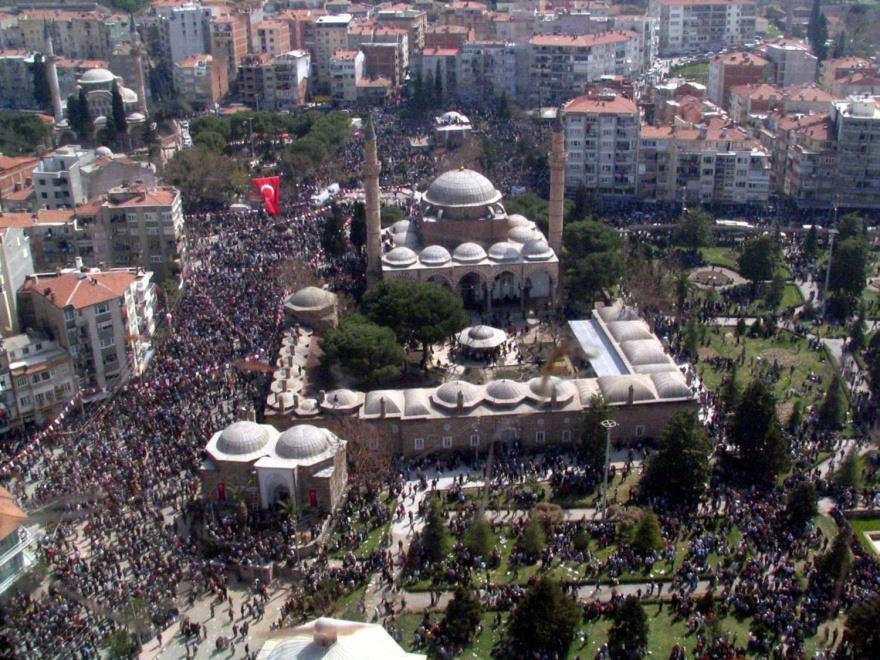 Antalya ya Kuşadası na, Bergama ya gelen Turistlere hep Roma, Antik Yunan ve Helen uygarlıklarının izleri ve kalıntıları gezdiriliyor.