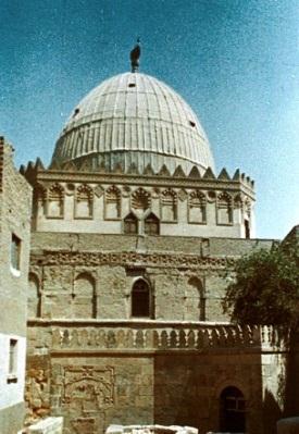 Atabeylik, Eyyubi ve Memlüklerde Mimari Salihiye Medresesi Planı Hunud Zaviyesi İmam Şafi î Türbesi ve güneydoğu tarafına yerleştirilmiş iki eyvandan ibarettir.