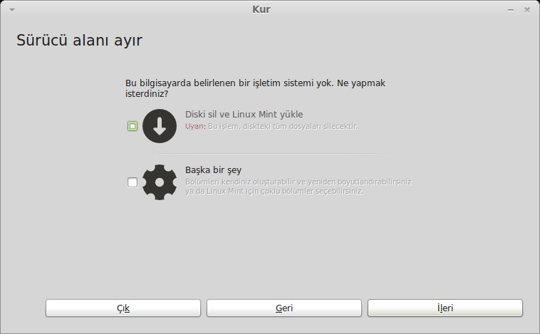 Bir sonraki ekranda sabit diskinizin tümüne Linux Mint kurabilir ya da diğer işletim sisteminiz ile çalışabilecek durumda boş alana kurabilirsiniz.