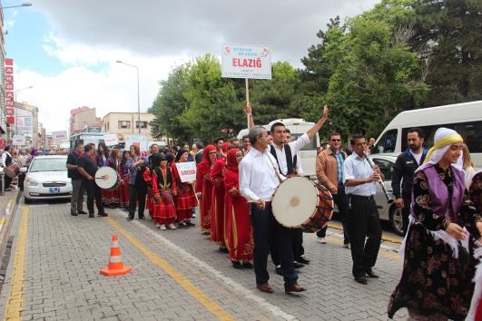 Muğla'da Aile İçi İletişim, Aile Ekonomisi Eğitimi Aile ve Toplum Hizmetleri Genel Müdürlüğü tarafından ailelerin yaşam kalitelerini arttırmak ve toplumda sağlıklı ailelerin çoğalmasına katkıda