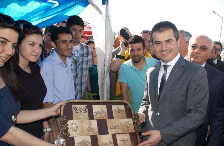 ve Kimyasal İşleme Teknolojileri, Gıda Teknolojisi Bölümü, İşletme Yönetimi ve Muhasebe ve Vergi Uygulamaları Bölümü olmak üzere 5 bölümde eğitim hizmeti sunmaktadır.