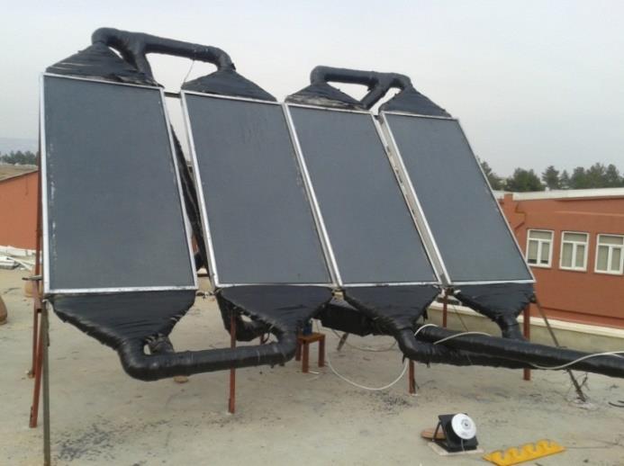 . Şekil-3 Kollektör için hava kanalı imalatı Şekil-4 İmalatı tamamlanmış havalı güneş kollektörleri