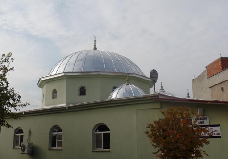 Üngüt Mahallesi Hacı Hatun Camii Kubbe Kaplaması: İlçe Müftülüğümüzün talebi üzerine cami kubbesindeki yağmur suyu akıntısını önlemek amacıyla kubbesine alüminyum kaplama yaptırılmıştır.