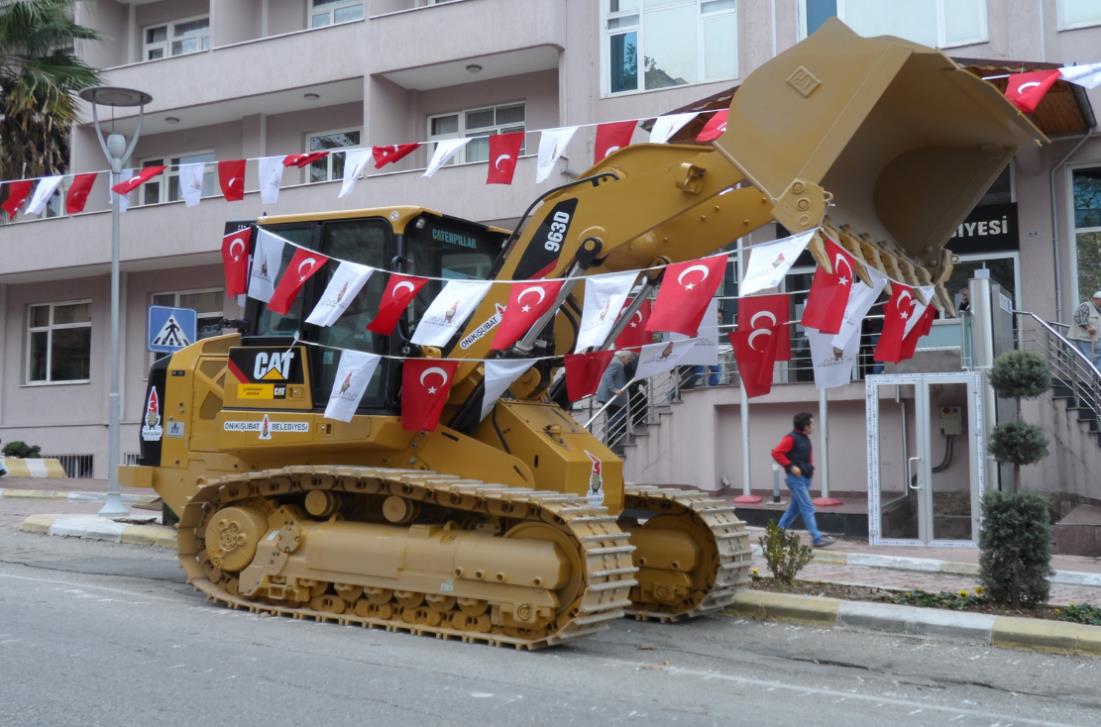 İstisnasız 128 Mahallenin Tüm Yollarını İhale Ettik B.