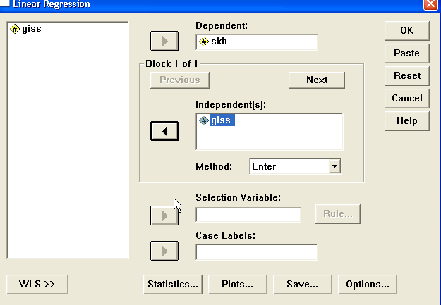2.Analyze > Regrasyon > Linear seçenekleri aşağıdaki şekilde tıklanır. 3.Gelen pencerede dependet SKB Independet GİSS aşağıdaki şekilde Taşınır. 4. tıklanır. 5.