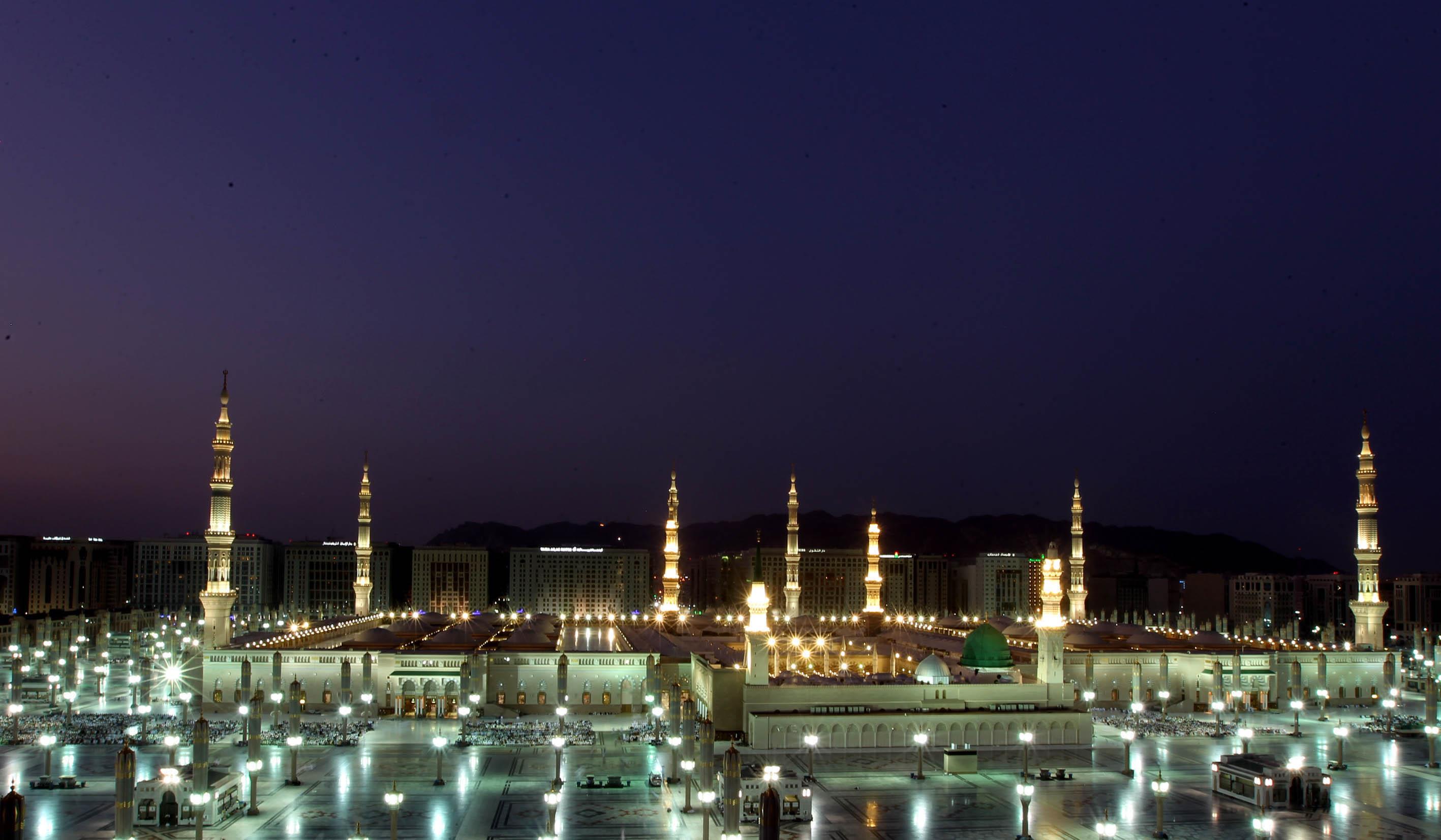 MEDİNE Benim mescidimde kılınan bir namaz, başka