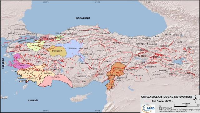 Şekil 4. TR-KYH tarafından işletilen yerel ağlar. 3. İVME-ÖLÇER İSTASYONLARI İvme-ölçerler, serbest alanda (free-field) özel imal edilmiş konteynırlar içerisinde bulunmaktadır.