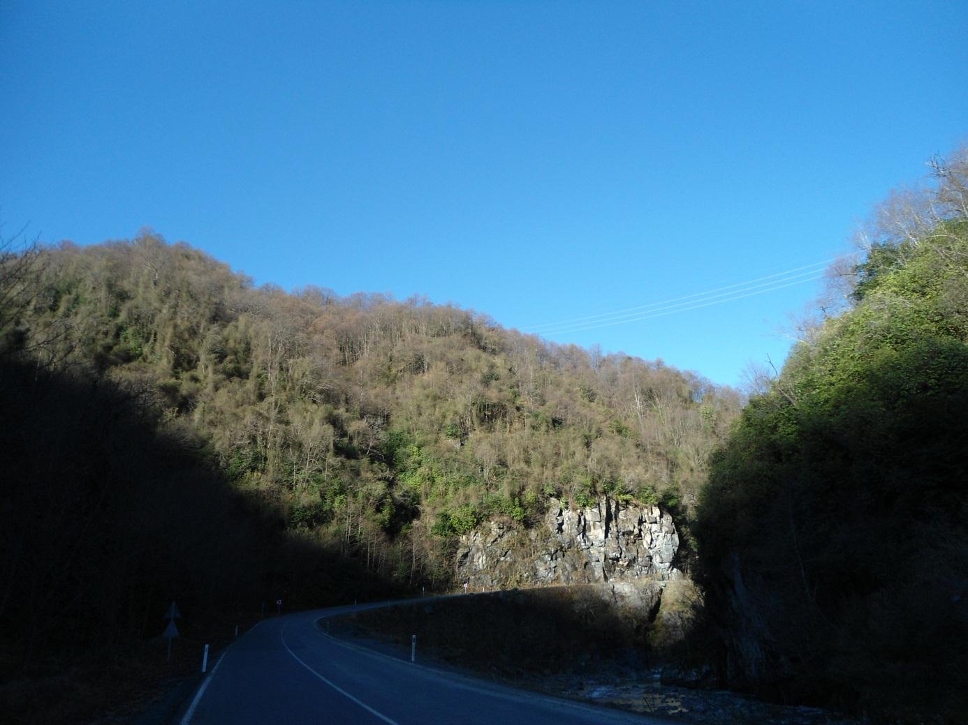 Proje yeri, Karadeniz Bölgesinin Doğu Karadeniz Bölümü nde yer almaktadır. Artvin Ġl sınırı içerisinde yer almaktadır.