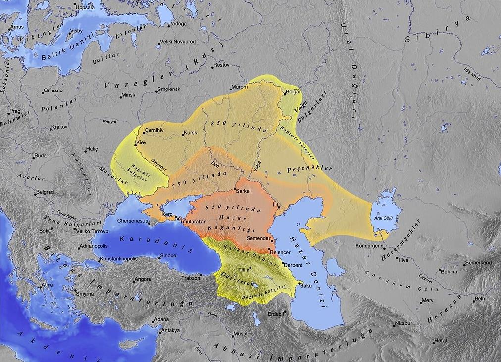 HAZARLAR Göktürklerin Kafkasya bölgesini denetimlerine aldığı ve Kırım sahillerindeki Bizans limanlarını 14 yıl süren abluka dönemlerinde Göktürklerle birlikte hareket eden Hazarlar, Kafkasya ve