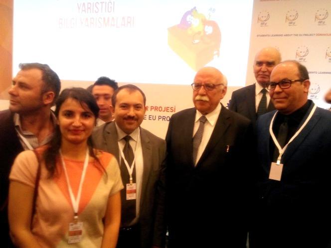 AB PROJELERİ Öğrenciler AB yi Öğreniyor Projesi Uluslararası Konferansı 16-17 Aralık tarihleri arasında iki gün süren konferansta Türk toplumunda AB ortak değerlerine ilişkin farkındalığın