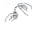 1. Ġlk olarak kapağı çıkartınız. 2. Pompa kısmı yukarıda kalmak üzere nazal spreyi dik olarak elinizde tutunuz ve pompasını 3-6 kez ilk püskürtmesi havaya sıkılıncaya kadar ard arda basınız.