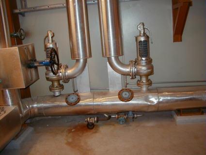 Resim 1.21:Kelebek valf Sürgülü valf (Gate valve): Makine dairesinde ve ısıtma tesisatı yardımcı sistemlerinde kullanılır. Yüksek debi geçişlerinde kullanılır. 3/8-4 çapları arasında seçilir(resim 1.