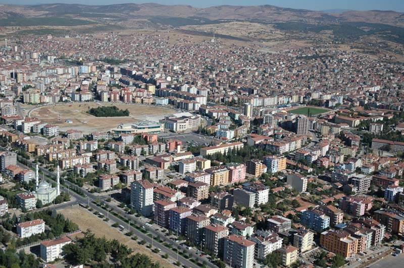 Foto 5: Uşak kentin 1990 yılından sonra gelişen konut alanlarından görünüm.