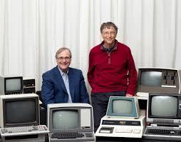 Bill Gates & Paul Allen Gates, ekibi ile birlikte Altair 8800 üzerinde çalışan BASIC programlama dili geliştirdiklerini