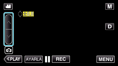 Kayıt Parlaklığın Ayarlanması Tercih ettiğiniz düzeye parlaklığı ayarlayabilirsiniz 1 Elle kayıt modunu seçin 5 MANUEL üzerine dokunun 6 Parlaklık değerini ayarlar 0 Mod P Akıllı Otomatik ise, mod