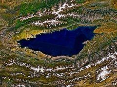 Kuzeydeki Kırgızlar, bir yandan Moğollara karşı egemenliklerini kazanma mücadelesi vermişlerdir.