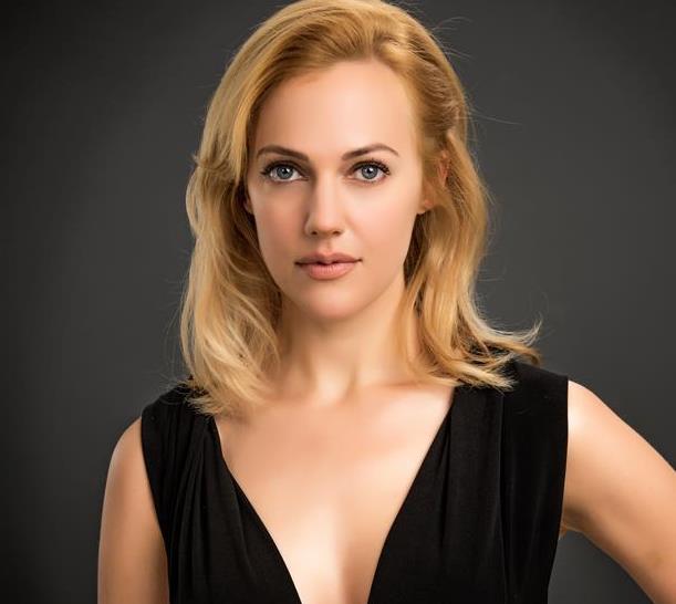 Meryem Uzerli Yeni Dizi İle Anlaştı Meryem Uzerli geçen sezon 'Gecenin Kraliçesi'nde rol almış, dizi reytinglerde başarı gösteremeyince erken final yapmıştı.