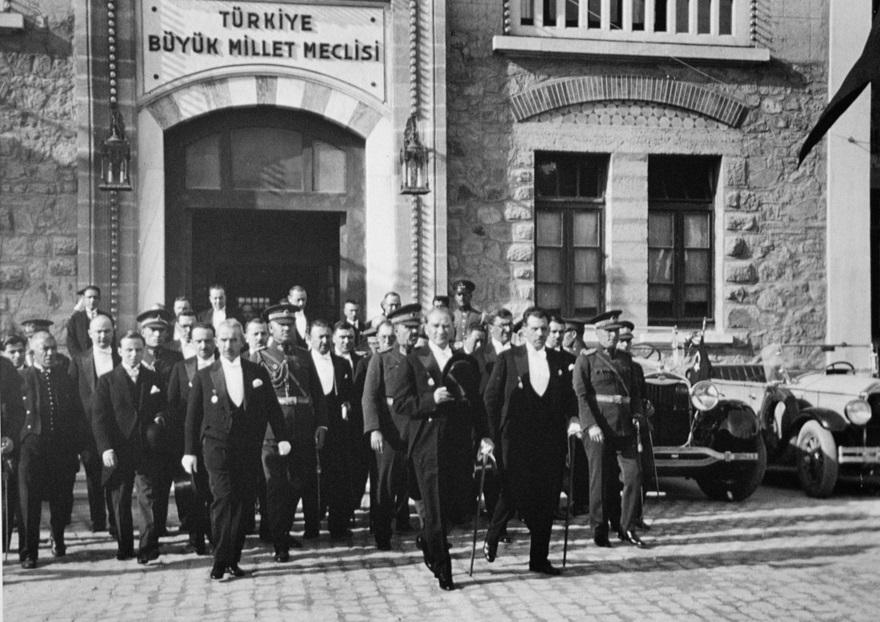 b-ankara nın Başkent Seçilmesi (13 Ekim 1923) İsmet Paşa nın verdiği yasa