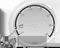 122 Sürüş ve kullanım Autostop motor devir saatindeki AUTOSTOP pozisyonunda bulunan bir ibre ile gösterilir. Autostop esnasında, ısıtma performansı, servo direksiyon ve fren performansları devam eder.