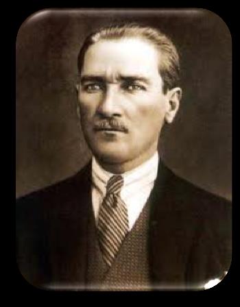 Bunu gören Kral bir mendille elini silmek istediği zaman Atatürk: -Yurdumun toprağı temizdir,o elinizi kirletmez,diyerek Kralı elinden tutup rıhtıma çıkardı.