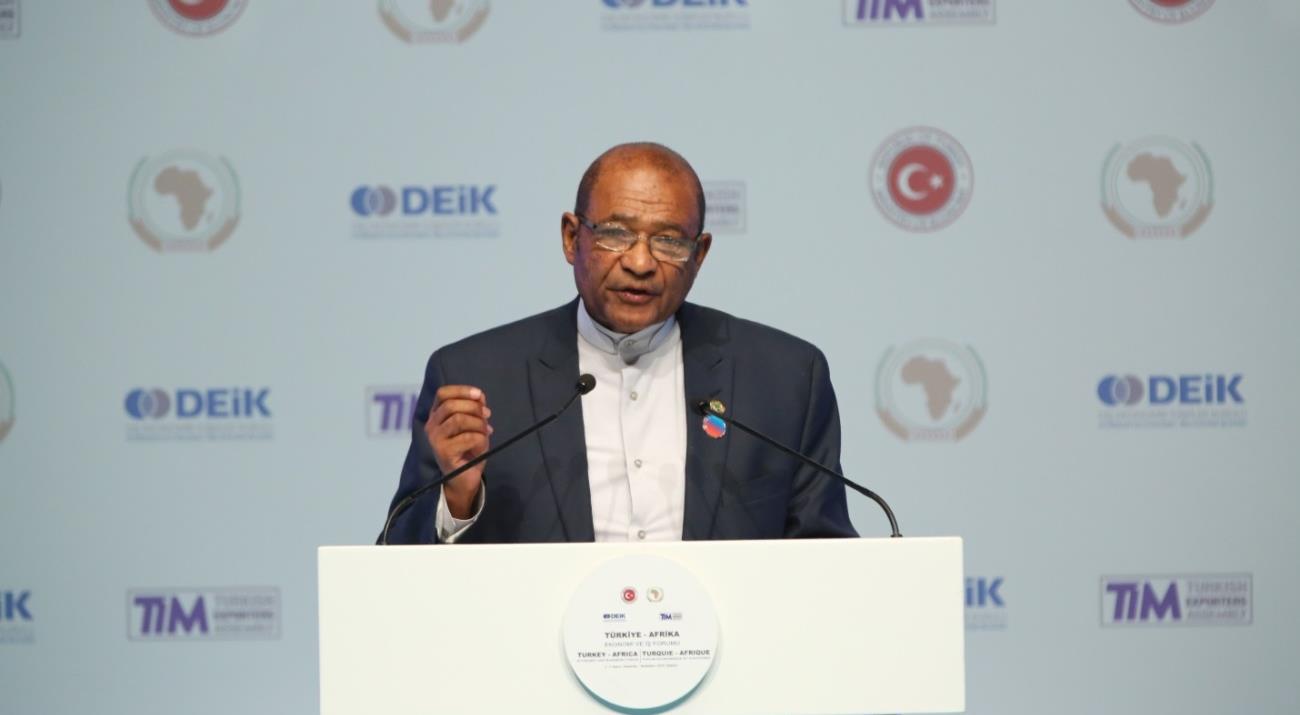 Afrika Birliği Komisyonu Ekonomik İşler Komiseri Antony Mothae Maruping de bu forum için en stratejik kent olan İstanbul'un Türkiye ile Afrika arasında bir köprü vazifesi gördüğünü söyledi.