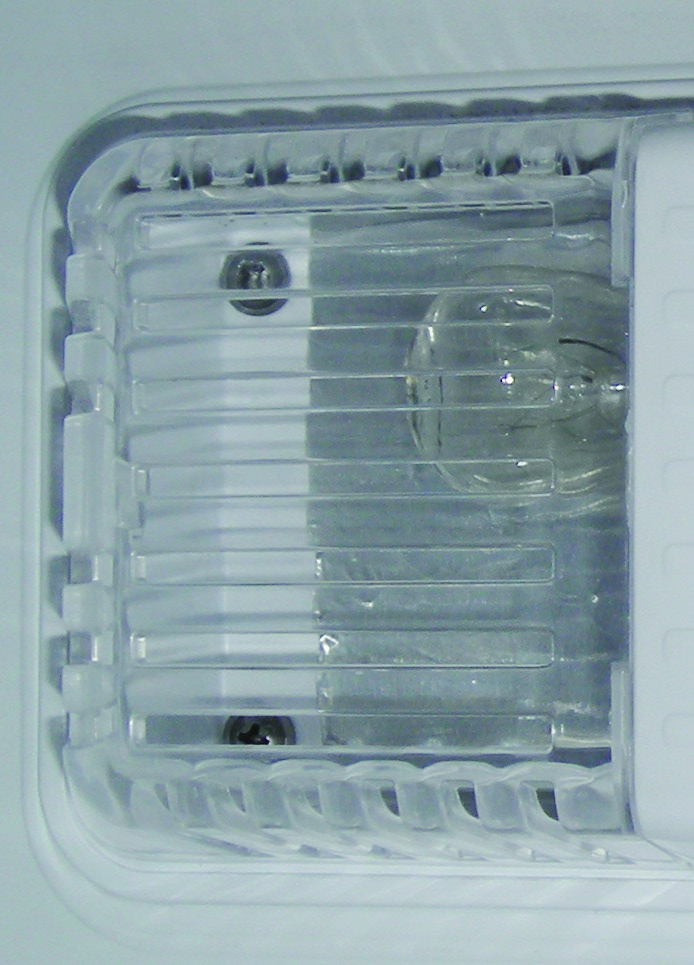 Ampulün Değiştirilmesi Buzdolabınızın soğutucu bölmesinin aydınlatılması amacıyla kullanılan ampul, termostat kutusunun içinde bulunmaktadır.