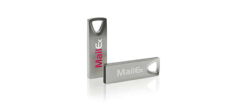 USB Triangle. Metal kasa. Toz ve suya dayanıklı. Anahtarlarınızı takmak için mükemmel Şık metal USB USB Triangle. Gövdeye entegre konnektörlü şık metal USB. Suya ve toza karşı korumalı.