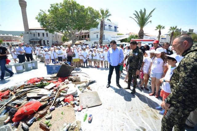 denize girip güneşlendiği Kumbahçe de yapılan çalışmalarla bu yıl için son