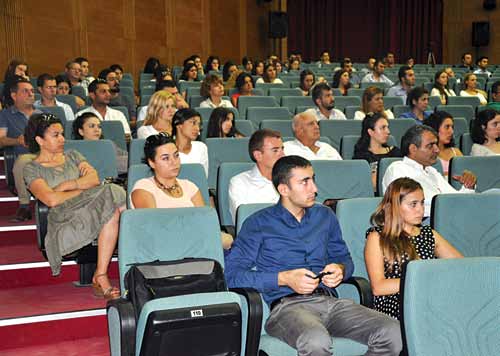 B A R O D A N H A B E R L E R rütmek gerekiyor. Mahkemeleri olağanüstü kimliğe sokmamak bu yapıya kavuşturmamak gerekiyor.