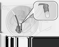 Araç bakımı 133 4. Yeni ampulü reflektöre takın bu sayede ampul tespit kulakları reflektördeki girintilere göre hizalanır. 5. Soketi ampule yerleştirin. 6. Kablo klipsini bağlayın. 7.