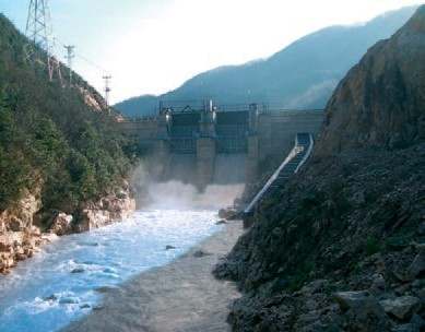 A t a ç F a a l i y e t R a p o r u 2 0 1 2 Elektrik Üretim Tesisleri Nisan Enerji 5 farklı ile yayılmış, toplam 144,6 mw kurulu gücü olan 9 farklı hidroelektrik santralde üretim lisansına sahiptir.