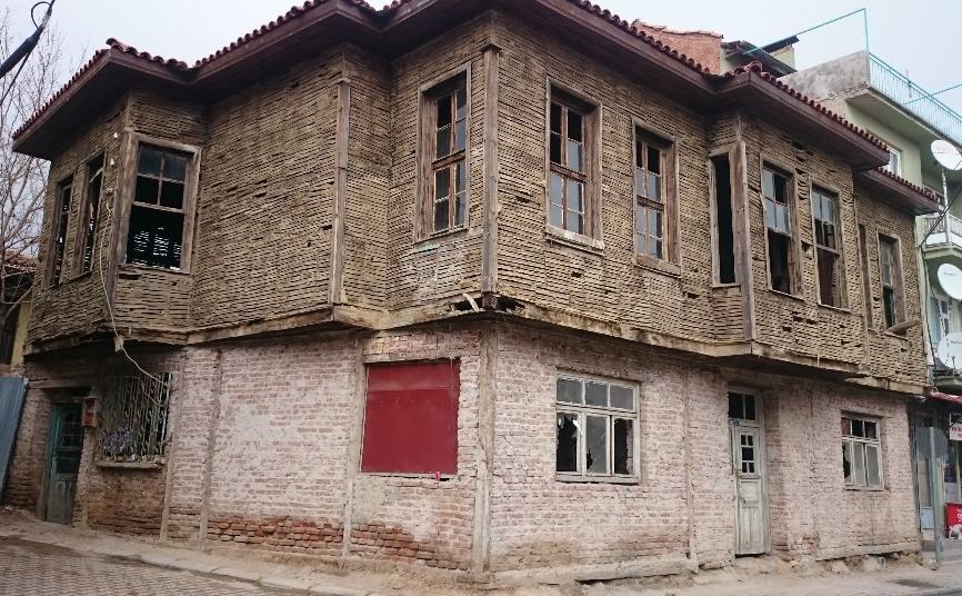 Fotoğraf 11. Özdemir Mahallesi Gediz Uluyolu ile Çıkrık Sokak Fotoğraf 12.