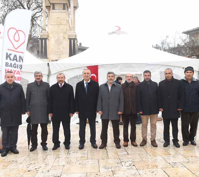 Haber KAYMAKAM ÇAKIROĞLU NA Hayırlı Olsun Ziyareti Sancaktepe nin yeni Kaymakamı Adnan Çakıroğlu nu makamında ziyaret eden Başkan Erdem, görevinde başarılar diledi Belediyenin çalışmaları ve