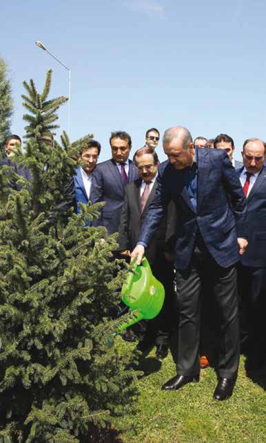 Dünyamız geçmişten miras değil, gelecekten ödünç aldığımız kıymetli bir emanettir.