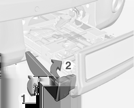 Eşya saklama ve bagaj bölümleri 67 Arkadaki taşıyıcı sistemin (Flex-Fix sistemi) çözülmesi Arka lambaların içeriye katlanması Kayış bağlantı elemanlarını doğru olarak saklayın.