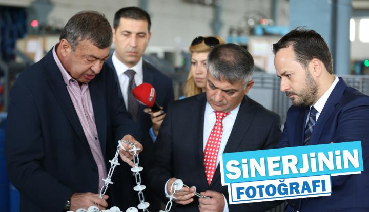 Vali Ersin Yazıcı, Sanayi Odası Başkanı İsmail Uğur ve Ticaret Odası Başkanı Fahri Ermişler, Balıkesir Organize Sanayi Bölgesi nde faaliyet gösteren Eğinlioğlu Zincir Sanayi ve Beksan Çivi San. Tic. A.