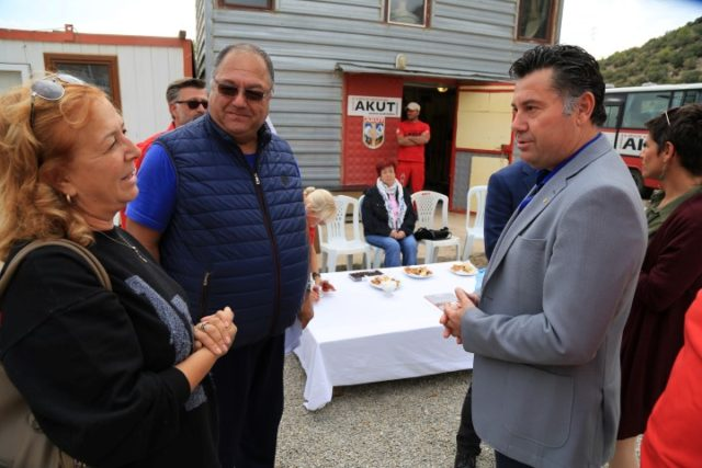 Başkan Mehmet Kocadon da projeye Bodrum Belediyesi olarak destek olmaktan mutluluk duyduğunu söyleyerek, Akut zor günlerde vatandaşlarımızın yanında oluyor.