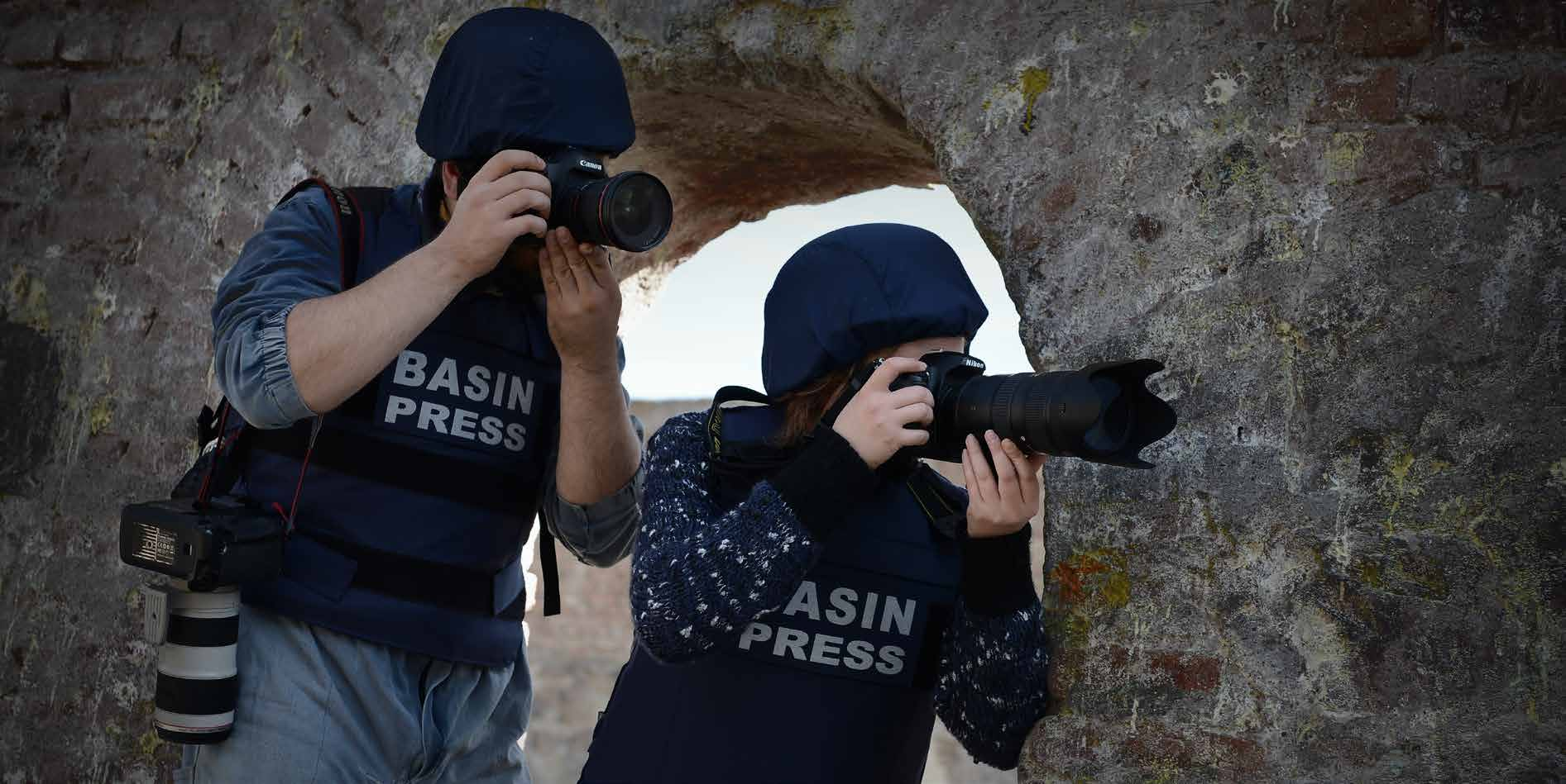 FOTO MUHABİRLİĞİ EĞİTİMİ Yeni Nesil Habercilik Temel Gazetecilik Kurum Kültürü ve Yayın İlkeleri Türkçe Haber Yazımı Dünya Haber Fotoğrafçılığı Kültürü Genel Kültür ve Haber Bilgi teknolojilerindeki