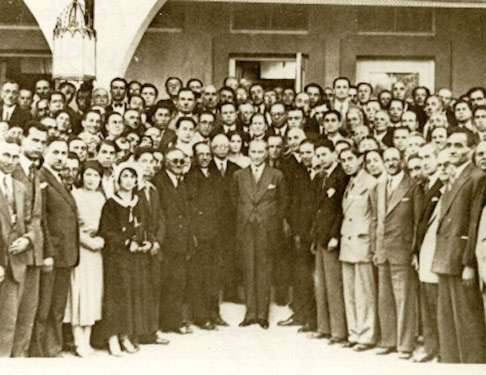 3 Ekim 1935'te ismi Türk Tarih Kurumu olarak değiştirilmiştir.